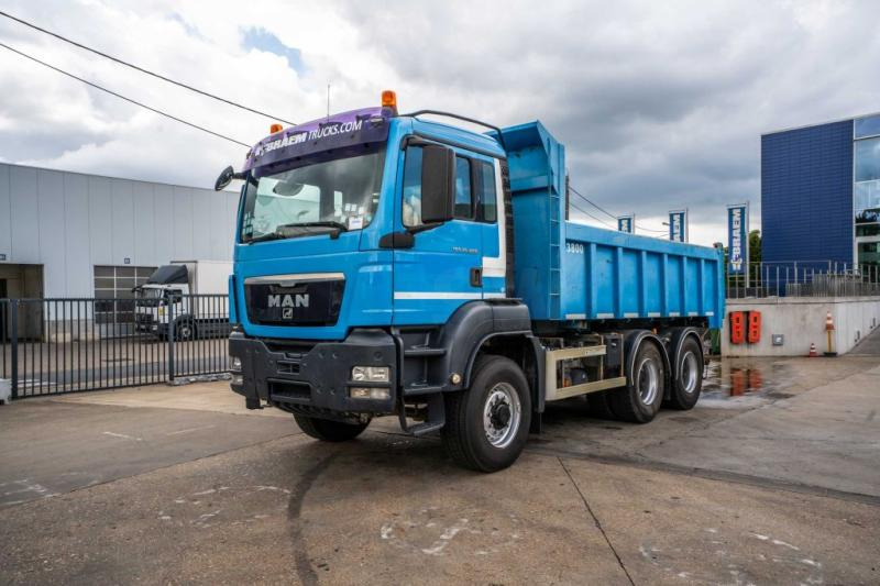 MAN TGS 26.400 BL 6X6H - TRACTOR / TIPPER - Camião basculante: foto 2 MAN TGS 26.400 BL 6X6H - TRACTOR / TIPPER - Camião basculante: foto 2