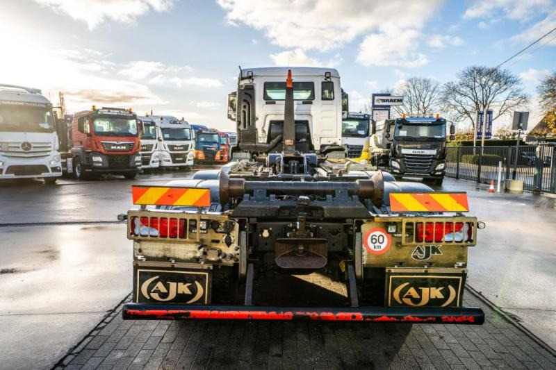 MAN TGS 33.470 BL - 64 456 KM - Camião polibenne: foto 5 MAN TGS 33.470 BL - 64 456 KM - Camião polibenne: foto 5