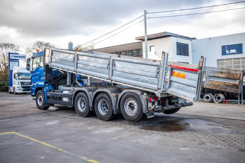 MAN TGS 35.440 BL 8x4-4 - Camião basculante: foto 4 MAN TGS 35.440 BL 8x4-4 - Camião basculante: foto 4