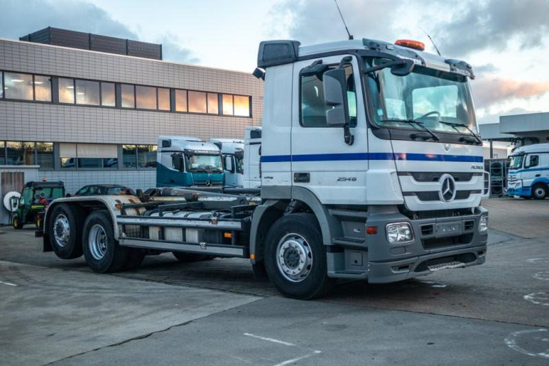 Mercedes ACTROS 2646 L-MP3 - Camião polibenne: foto 4 Mercedes ACTROS 2646 L-MP3 - Camião polibenne: foto 4