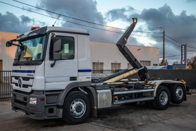 Mercedes ACTROS 2646 L-MP3 - Camião polibenne: foto 1 Mercedes ACTROS 2646 L-MP3 - Camião polibenne: foto 1