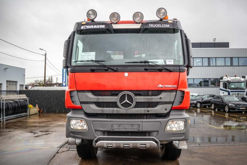 Mercedes ACTROS 3344 AK - HMF1643 Z2 - Camião basculante, Camião grua: foto 2 Mercedes ACTROS 3344 AK - HMF1643 Z2 - Camião basculante, Camião grua: foto 2