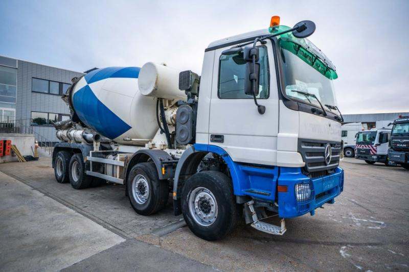 Mercedes ACTROS 4141 BB-MP2 + MIXER 9M3 - Camião betoneira: foto 2 Mercedes ACTROS 4141 BB-MP2 + MIXER 9M3 - Camião betoneira: foto 2