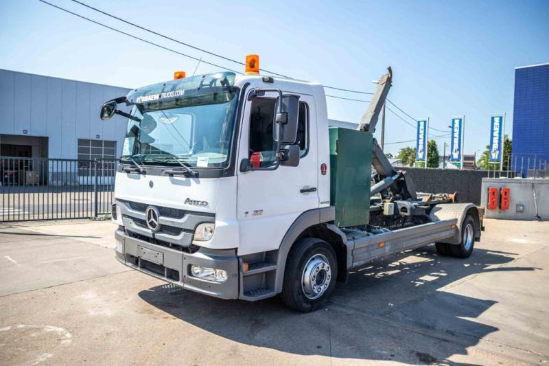 Mercedes ATEGO 1222 K - Camião polibenne: foto 1 Mercedes ATEGO 1222 K - Camião polibenne: foto 1