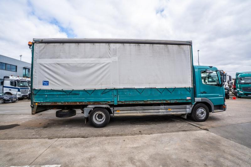 Mercedes ATEGO 917 L - Camião de lona: foto 4 Mercedes ATEGO 917 L - Camião de lona: foto 4