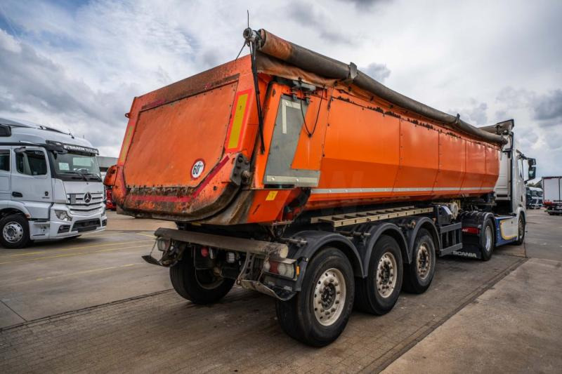 Schmitz SGF-S3-GEISOLEERDE KIPPER-27m3 - Semi-reboque basculante: foto 4 Schmitz SGF-S3-GEISOLEERDE KIPPER-27m3 - Semi-reboque basculante: foto 4