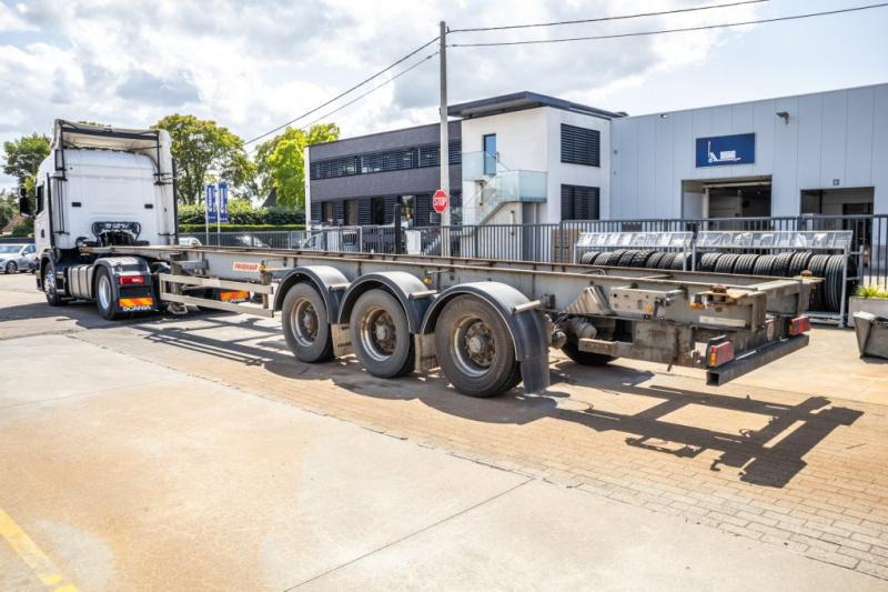 Fruehauf CONTAINERCHASSIS 40' - Semi-reboque: foto 1 Fruehauf CONTAINERCHASSIS 40' - Semi-reboque: foto 1