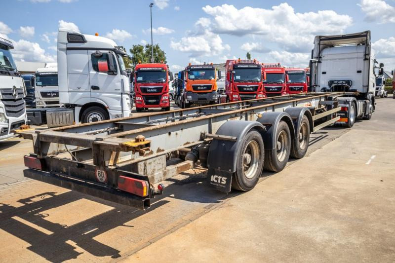 Fruehauf CONTAINERCHASSIS 40' - Semi-reboque: foto 4 Fruehauf CONTAINERCHASSIS 40' - Semi-reboque: foto 4