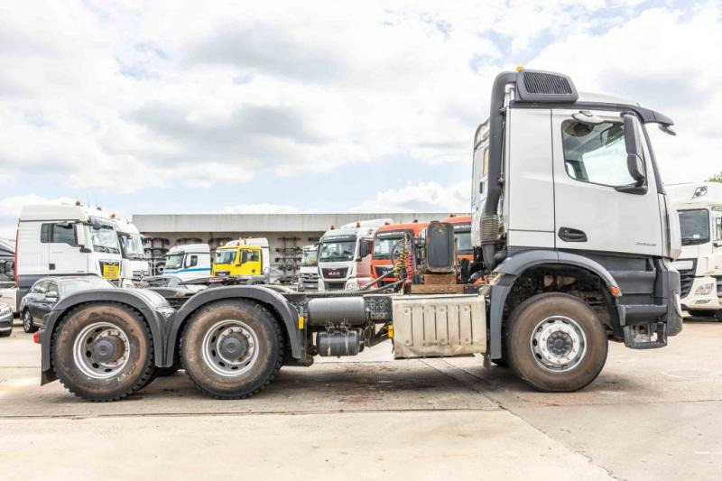 Mercedes AROCS 2645 BLS-6X4 - Tractor: foto 4 Mercedes AROCS 2645 BLS-6X4 - Tractor: foto 4