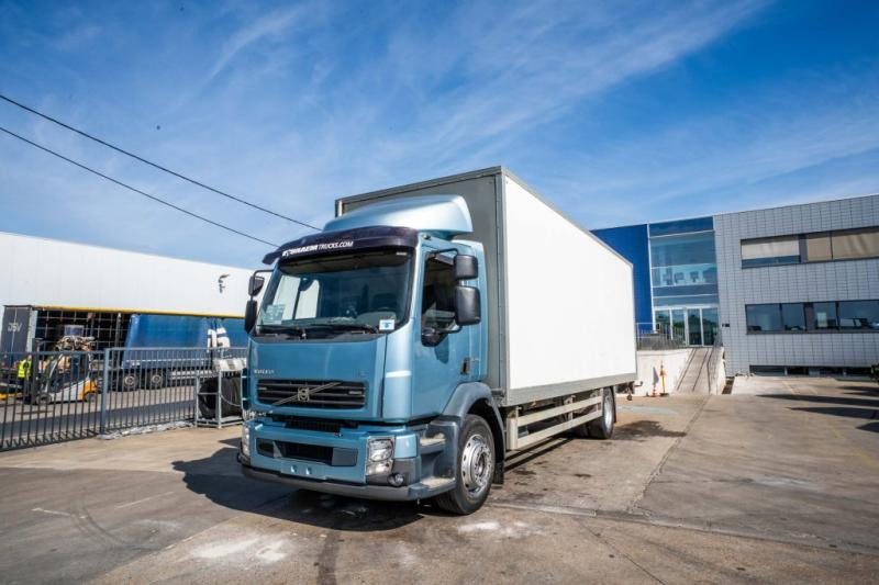 Volvo FL 240 (18t) + DHOLLANDIA 1.5T - Camião furgão: foto 1 Volvo FL 240 (18t) + DHOLLANDIA 1.5T - Camião furgão: foto 1