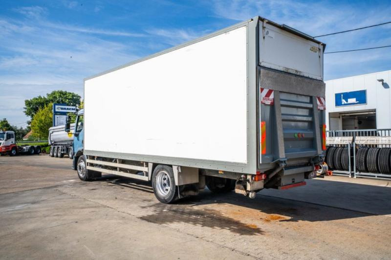 Volvo FL 240 (18t) + DHOLLANDIA 1.5T - Camião furgão: foto 3 Volvo FL 240 (18t) + DHOLLANDIA 1.5T - Camião furgão: foto 3