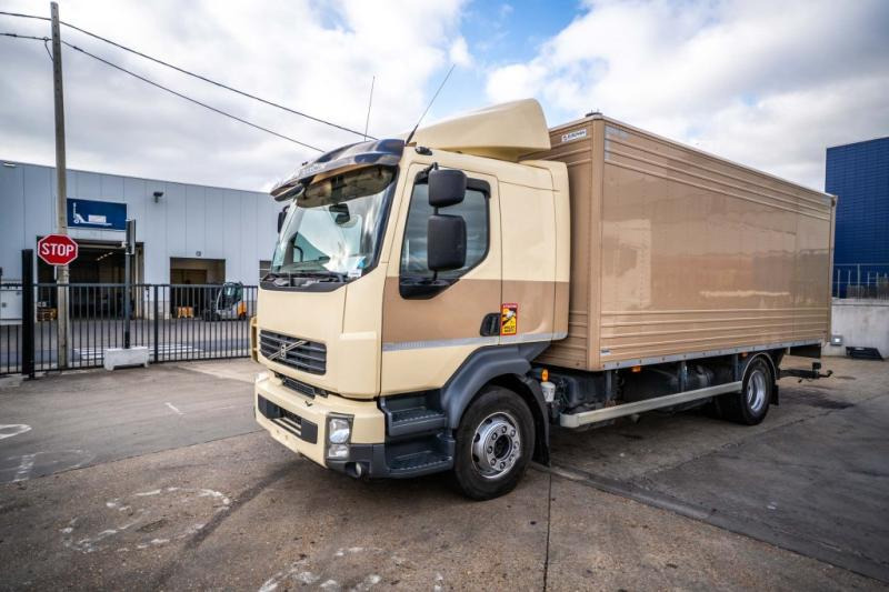 Volvo FL 260 (13.5t) +DHOLLANDIA 2T - Camião furgão: foto 1 Volvo FL 260 (13.5t) +DHOLLANDIA 2T - Camião furgão: foto 1