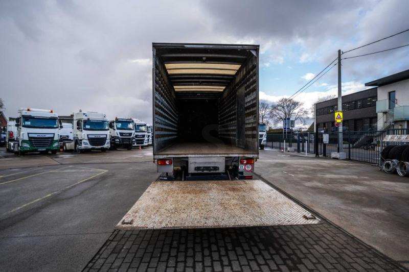 Camião furgão Volvo FL 260 (19t) +DHOLLANDIA 2T.: foto 10