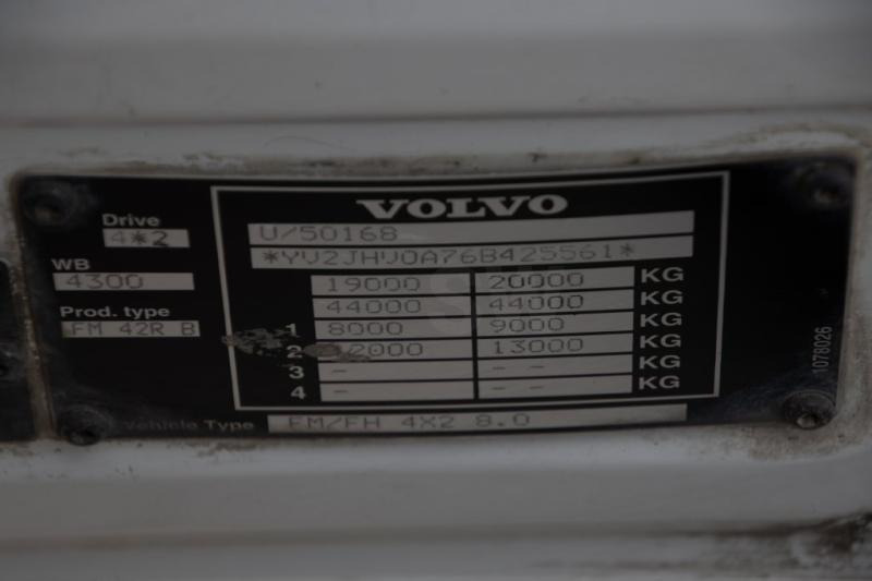 Varredora urbana Volvo FM 340 - BUCHER SCHÖRLING 8000: foto 10
