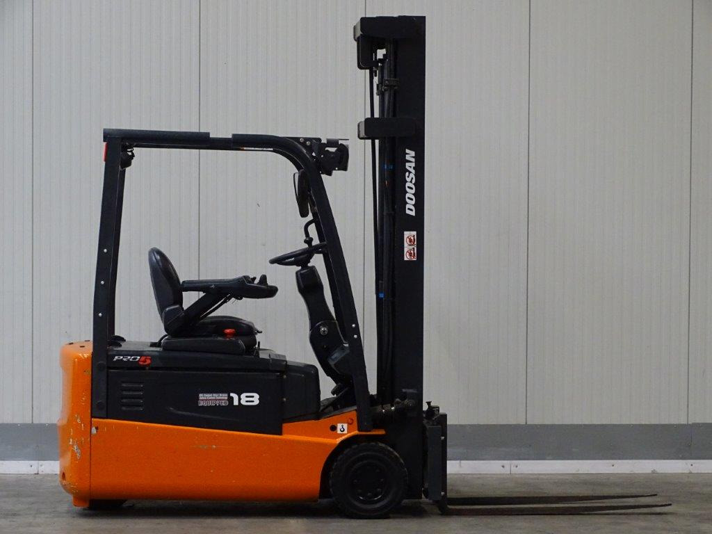 Doosan B18T-5 - TRIPLEX - Empilhadeira elétrica: foto 5 Doosan B18T-5 - TRIPLEX - Empilhadeira elétrica: foto 5