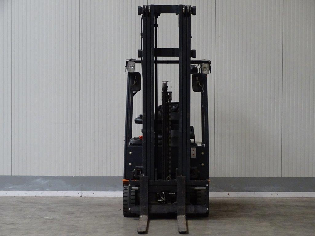 Doosan B18T-5 - TRIPLEX - Empilhadeira elétrica: foto 4 Doosan B18T-5 - TRIPLEX - Empilhadeira elétrica: foto 4