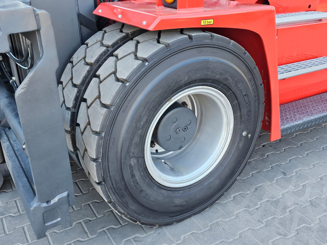 Kalmar DCG160-12 - Empilhadeira a diesel: foto 2 Kalmar DCG160-12 - Empilhadeira a diesel: foto 2