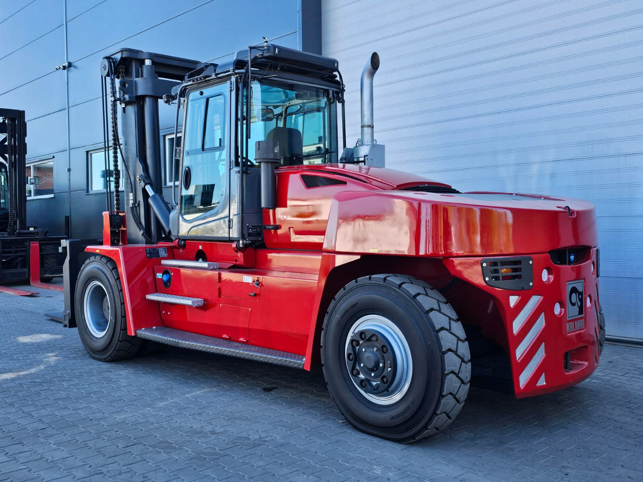 Kalmar DCG160-12 - Empilhadeira a diesel: foto 4 Kalmar DCG160-12 - Empilhadeira a diesel: foto 4