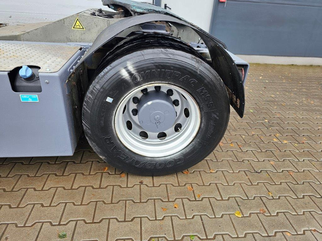 Terberg YT182 - Tractor de terminal: foto 2 Terberg YT182 - Tractor de terminal: foto 2