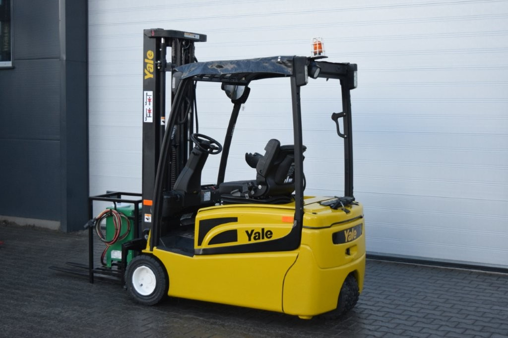Yale ERP16VT - TRIPLEX - Empilhadeira elétrica: foto 4 Yale ERP16VT - TRIPLEX - Empilhadeira elétrica: foto 4