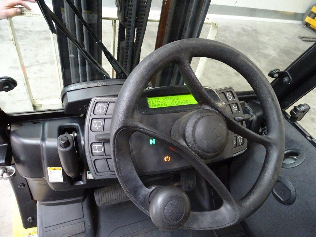 Yale GLP30VX - TRIPLEX - Empilhadeira: foto 5 Yale GLP30VX - TRIPLEX - Empilhadeira: foto 5