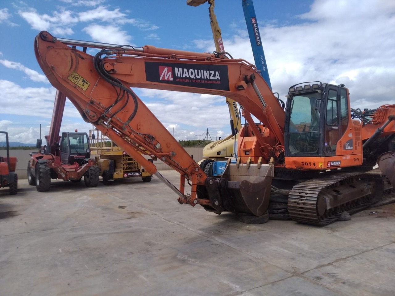 DOOSAN DX235LCR - Escavadora de rastos: foto 1 DOOSAN DX235LCR - Escavadora de rastos: foto 1