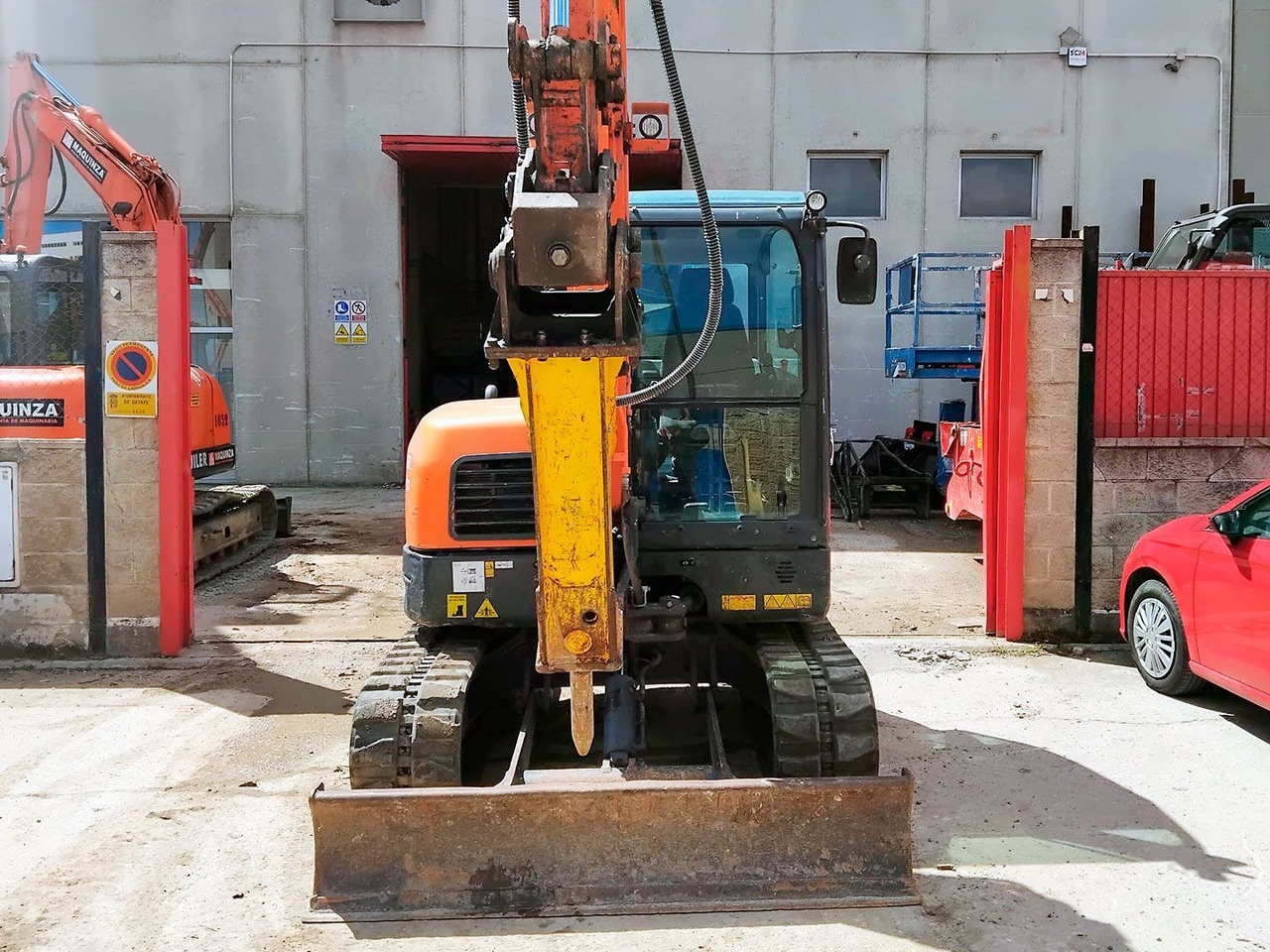 DOOSAN DX62R-3 - Mini escavadeira: foto 4 DOOSAN DX62R-3 - Mini escavadeira: foto 4