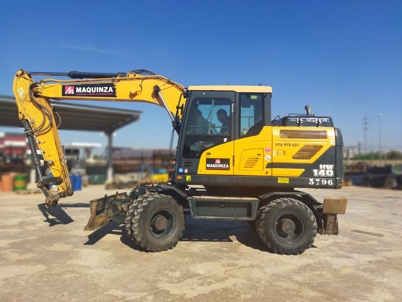 HYUNDAI HW140 - Escavadeira de rodas: foto 1 HYUNDAI HW140 - Escavadeira de rodas: foto 1