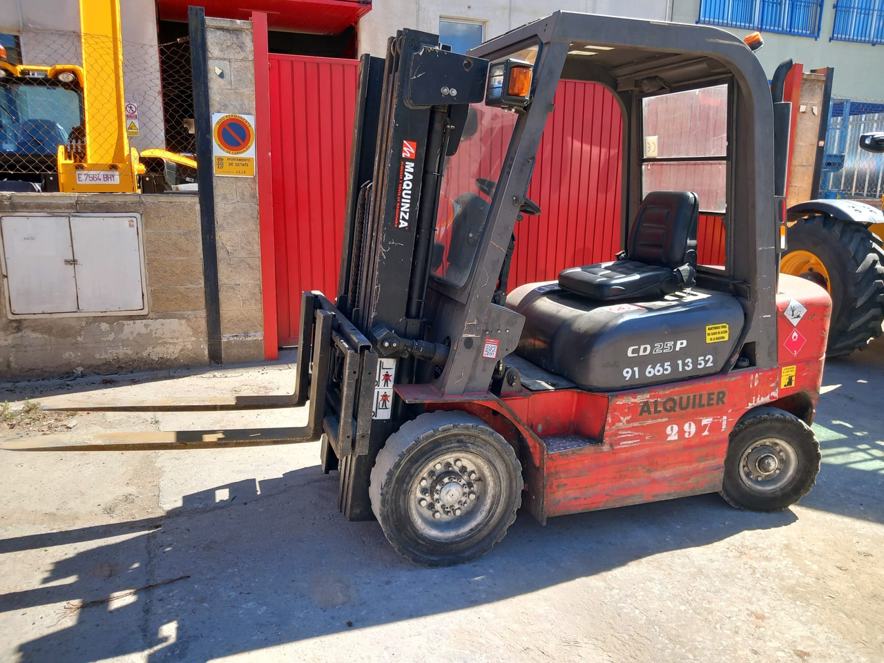MANITOU CD25P - Empilhadeira a diesel: foto 1 MANITOU CD25P - Empilhadeira a diesel: foto 1