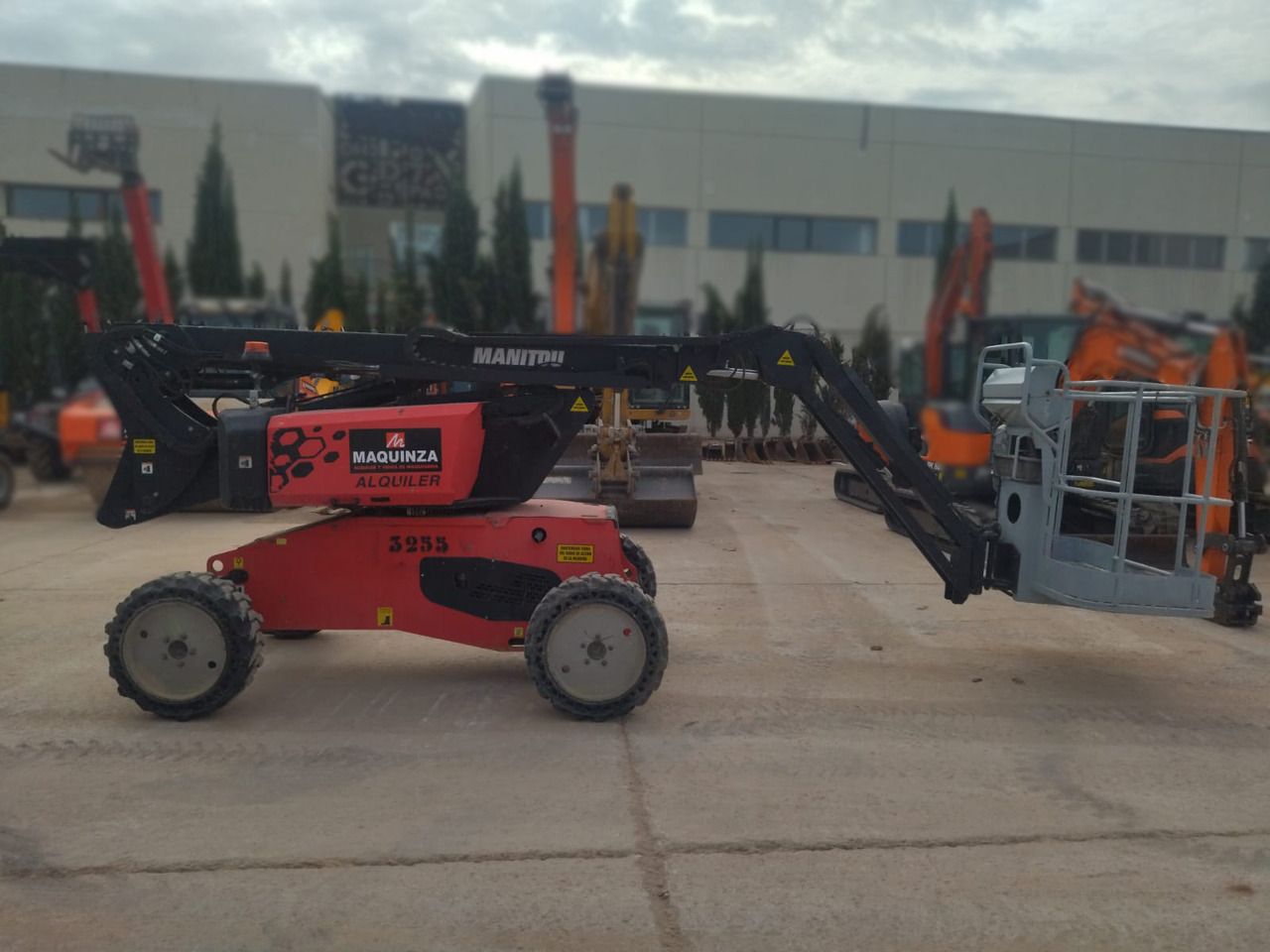 MANITOU MAN GO 12 - Plataforma articulada: foto 2 MANITOU MAN GO 12 - Plataforma articulada: foto 2