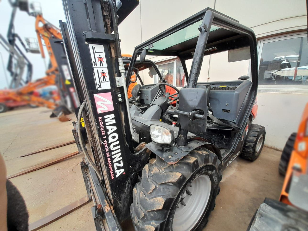 MANITOU MC18.4 D - Empilhadeira a diesel: foto 1 MANITOU MC18.4 D - Empilhadeira a diesel: foto 1