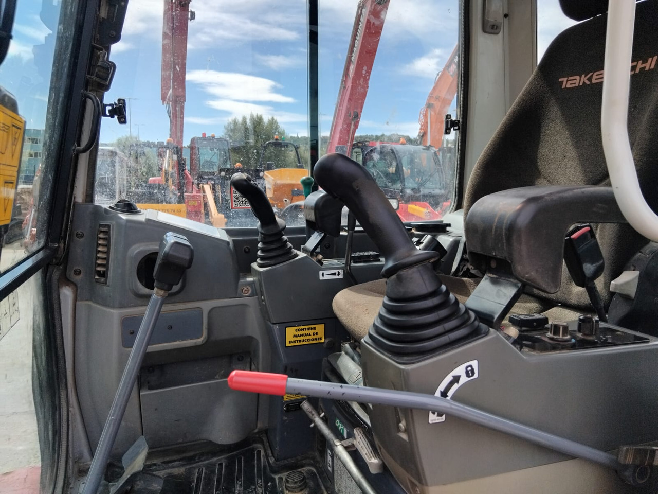 Mini escavadeira TAKEUCHI TB250: foto 11