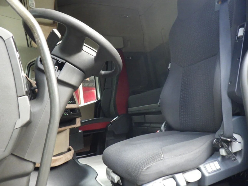 Volvo FH 13.420 Wielbasis 400 cm / 9 T vooras / Alcoa / Sper / GVW 20500 KG - Tractor: foto 5 Volvo FH 13.420 Wielbasis 400 cm / 9 T vooras / Alcoa / Sper / GVW 20500 KG - Tractor: foto 5