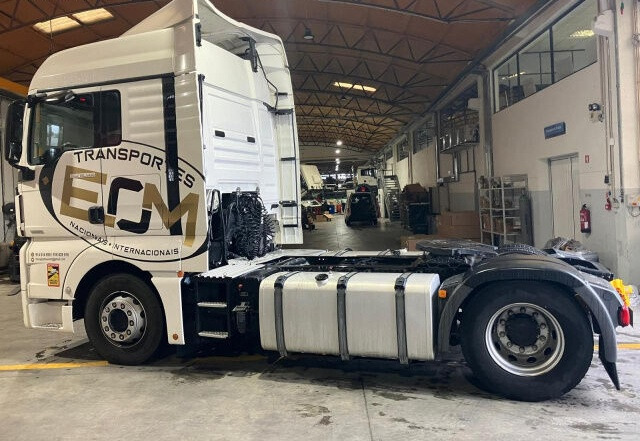 MAN TGX 18.500 4X2 BLS - Tractor: foto 3 MAN TGX 18.500 4X2 BLS - Tractor: foto 3