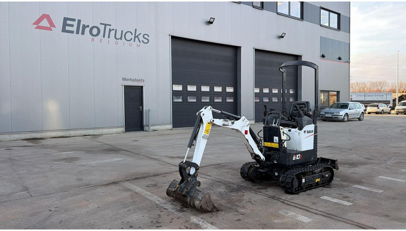 Bobcat E10 Z (BE MACHINE / 438H / MIN WIDTH 0.73M / TOP CONDITION) - Mini escavadeira: foto 1 Bobcat E10 Z (BE MACHINE / 438H / MIN WIDTH 0.73M / TOP CONDITION) - Mini escavadeira: foto 1
