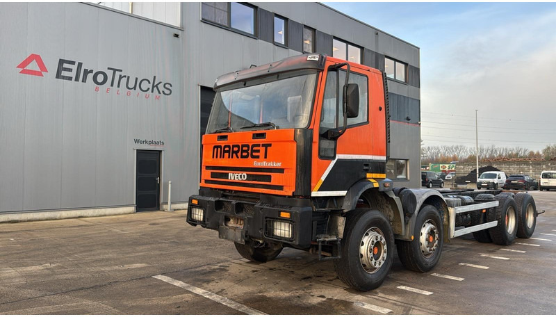 Iveco EUROTRAKKER 340 E 34 (POMPE MANUELLE / GRAND PONT / LAMES / MANUAL PUMP / BIG AXLE / STEEL SUSP.) - Camião chassi: foto 1 Iveco EUROTRAKKER 340 E 34 (POMPE MANUELLE / GRAND PONT / LAMES / MANUAL PUMP / BIG AXLE / STEEL SUSP.) - Camião chassi: foto 1