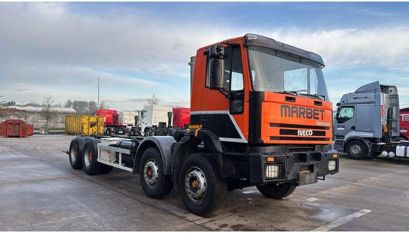 Iveco EUROTRAKKER 340 E 34 (POMPE MANUELLE / GRAND PONT / LAMES / MANUAL PUMP / BIG AXLE / STEEL SUSP.) - Camião chassi: foto 3 Iveco EUROTRAKKER 340 E 34 (POMPE MANUELLE / GRAND PONT / LAMES / MANUAL PUMP / BIG AXLE / STEEL SUSP.) - Camião chassi: foto 3