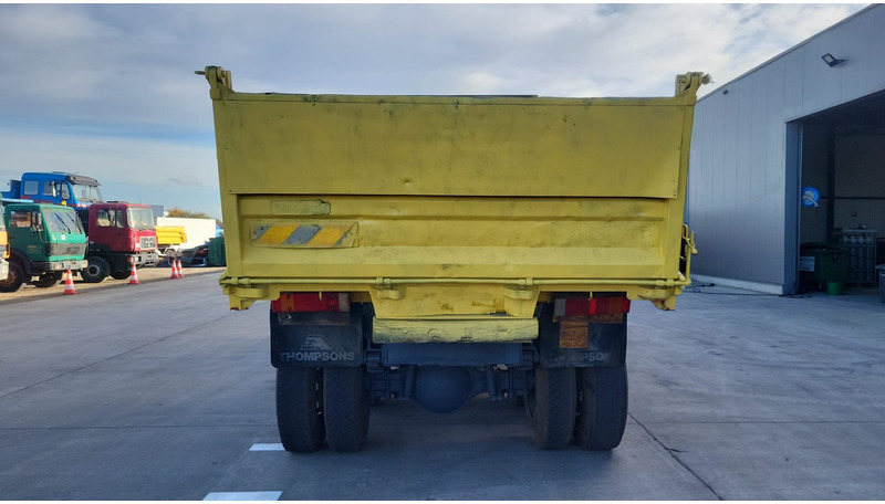 Iveco Eurocargo 260 E 27 (SUSPENSION LAMES / STEEL SUSPENSION / 6X4) - Camião basculante: foto 5 Iveco Eurocargo 260 E 27 (SUSPENSION LAMES / STEEL SUSPENSION / 6X4) - Camião basculante: foto 5