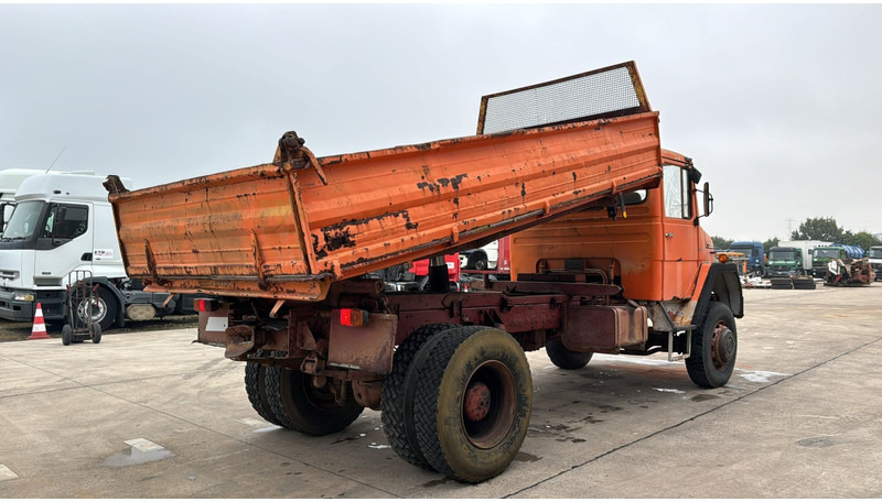 Iveco Magirus 160 - 15 (GRAND PONT / LAMES / 4X4) - Camião basculante: foto 5 Iveco Magirus 160 - 15 (GRAND PONT / LAMES / 4X4) - Camião basculante: foto 5