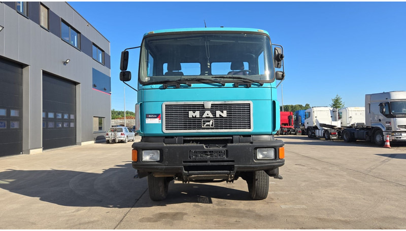 MAN 19.342 (4X4 / ALLRAD / AUXILAIRY / EURO 2 / FULL STEEL SUSP. / LAMES) - Camião chassi: foto 4 MAN 19.342 (4X4 / ALLRAD / AUXILAIRY / EURO 2 / FULL STEEL SUSP. / LAMES) - Camião chassi: foto 4