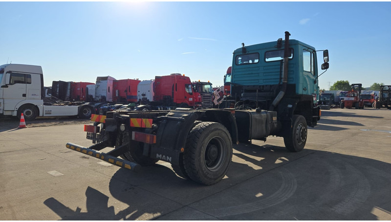 MAN 19.342 (4X4 / ALLRAD / AUXILAIRY / EURO 2 / FULL STEEL SUSP. / LAMES) - Camião chassi: foto 3 MAN 19.342 (4X4 / ALLRAD / AUXILAIRY / EURO 2 / FULL STEEL SUSP. / LAMES) - Camião chassi: foto 3