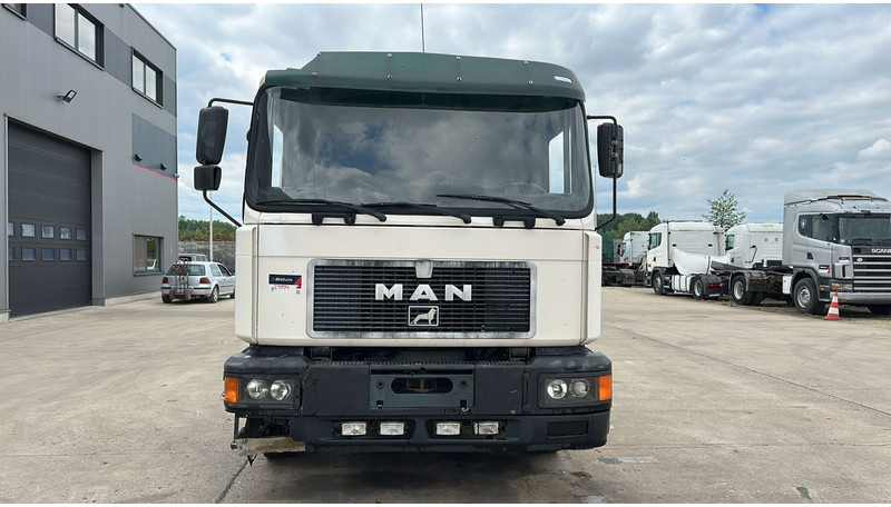 MAN 26.312 (6 CYLINDER / 6X2 / BELGIAN TRUCK IN GOOD CONDITION) - Camião chassi: foto 2 MAN 26.312 (6 CYLINDER / 6X2 / BELGIAN TRUCK IN GOOD CONDITION) - Camião chassi: foto 2