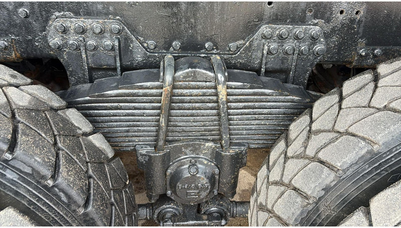 Camião basculante MAN 35.414 (6 CYLINDER / 8X6 / BIG AXLES / STEEL SUSP. / LAMES / GRAND PONT): foto 18