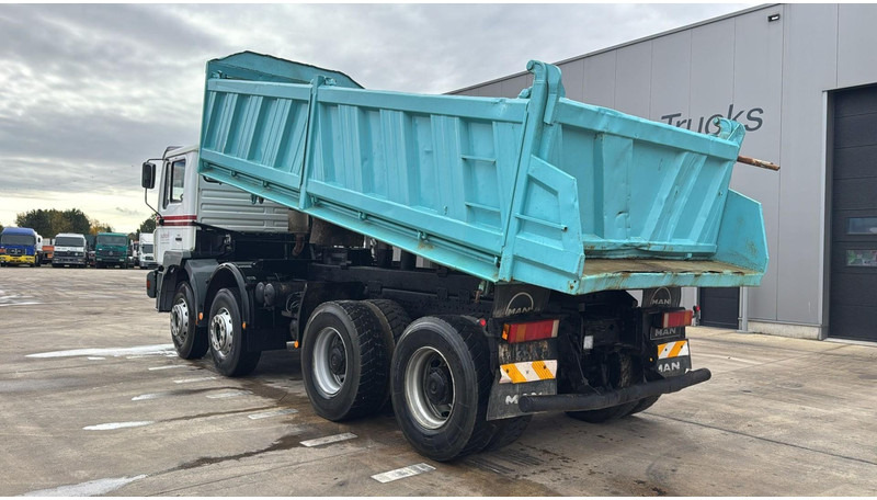 Camião basculante MAN 35.414 (6 CYLINDER / GOOD CONDITION / 8X4 / BIG AXLE / STEEL SUSP.): foto 6 Camião basculante MAN 35.414 (6 CYLINDER / GOOD CONDITION / 8X4 / BIG AXLE / STEEL SUSP.): foto 6