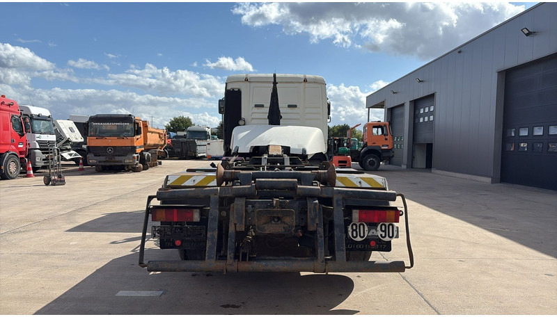 MAN TGA 28.480 (MANUAL PUMP / POMPE MANUELLE / BOITE MANUAL / MANUAL GEARBOX) - Camião chassi: foto 5 MAN TGA 28.480 (MANUAL PUMP / POMPE MANUELLE / BOITE MANUAL / MANUAL GEARBOX) - Camião chassi: foto 5