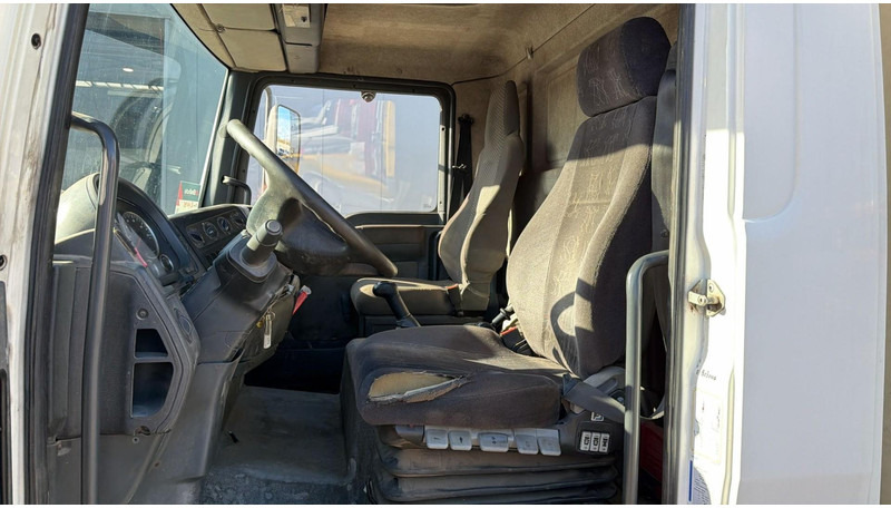 Leasing de MAN TGL 8.180 (MANUAL GEARBOX / BOITE MANUELLE / CAMION BELGE / BELGIAN TRUCK) MAN TGL 8.180 (MANUAL GEARBOX / BOITE MANUELLE / CAMION BELGE / BELGIAN TRUCK): foto 17 Leasing de MAN TGL 8.180 (MANUAL GEARBOX / BOITE MANUELLE / CAMION BELGE / BELGIAN TRUCK) MAN TGL 8.180 (MANUAL GEARBOX / BOITE MANUELLE / CAMION BELGE / BELGIAN TRUCK): foto 17