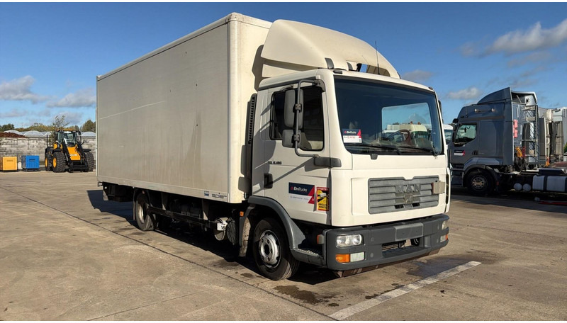 MAN TGL 8.180 (MANUAL GEARBOX / BOITE MANUELLE / CAMION BELGE / BELGIAN TRUCK) - Camião furgão: foto 2 MAN TGL 8.180 (MANUAL GEARBOX / BOITE MANUELLE / CAMION BELGE / BELGIAN TRUCK) - Camião furgão: foto 2