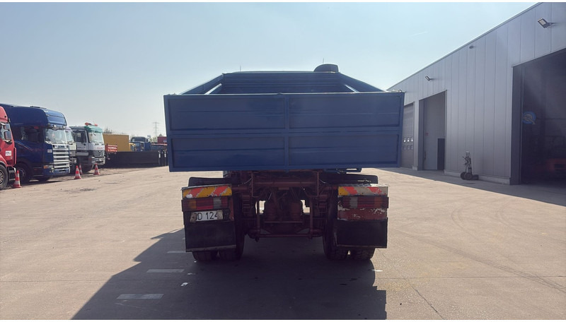 Mercedes-Benz Actros 1843 (4X4 / EPS / GRAND PONT / LAMES / V6 / 2 PONTS) - Camião basculante: foto 4 Mercedes-Benz Actros 1843 (4X4 / EPS / GRAND PONT / LAMES / V6 / 2 PONTS) - Camião basculante: foto 4