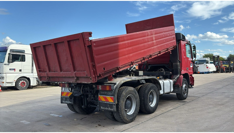 Mercedes-Benz Actros 2646 (RETARDER / EPS / 3 PEDALS / V6 / MP2 / LAMES / GRAND PONT / BIG AXLE / STEEL SUSP.) - Camião basculante: foto 4 Mercedes-Benz Actros 2646 (RETARDER / EPS / 3 PEDALS / V6 / MP2 / LAMES / GRAND PONT / BIG AXLE / STEEL SUSP.) - Camião basculante: foto 4