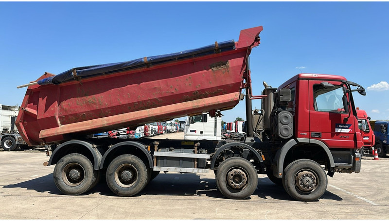 Mercedes-Benz Actros 4141 (8X6 / LAMES / STEEL / BIG AXLE / GRAND PONT / TAMBOURS / MANUAL GETRIEBE / MANUAL GEARBOX) - Camião basculante: foto 5 Mercedes-Benz Actros 4141 (8X6 / LAMES / STEEL / BIG AXLE / GRAND PONT / TAMBOURS / MANUAL GETRIEBE / MANUAL GEARBOX) - Camião basculante: foto 5